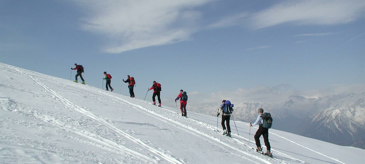 Vier Orte, wo man bis in den Frühling hinein Skitouren machen kann 