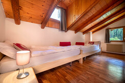 cameradoppiafinestre-secondopiano-mas dei toti-cha