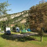  foto van Pitch for Car + Caravan (no tents - 1 night)