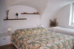 Carli Rossella -  camera