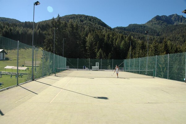 Artuik campo da tennis