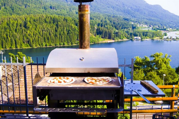 The Pizza oven