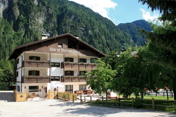 Hotel Defrancesco - Campitello - Val di Fassa