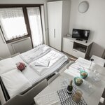  Photo of Completely renovated 2-bedroom apartment for 6 people with balcony (45 sqm)