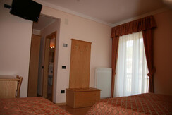 Stanza tripla standard