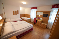 04102019-122_DSC1676