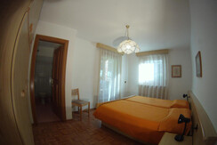 Stanza Matrimoniale con servi