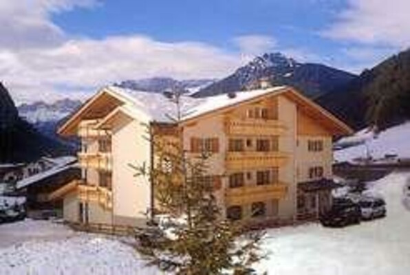 Hotel Fiordaliso - Canazei - Fassatal - Winter