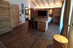 Hotel Flora Alpina Juniorsuite legno antico