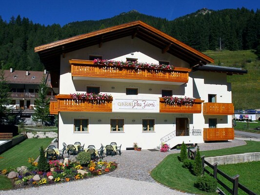 Guesthouse Pra Fiorì - Fontanazzo - Val di Fassa - Summer