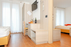 QUADRUPLE ROOM (2 connecting rooms)