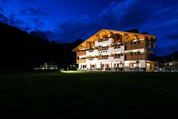 Golden Park Resort - Fontanazzo - Val di Fassa