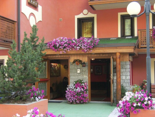 Hotel Gran Baita - Entrance