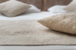 Hotel-Molveno particolare stanza Charme 1