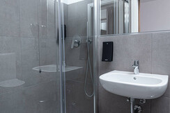 Hi Hotel - single room standard with balcony (6)