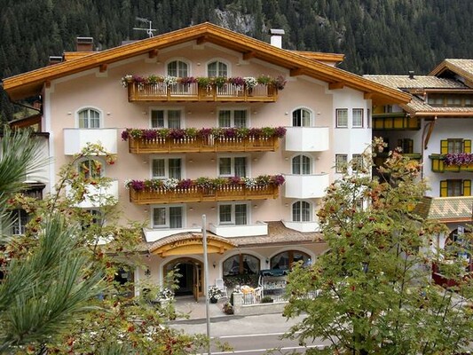 Hotel Alba - Canazei - Fassatal