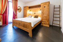 Stanza degli Specchi