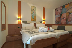 Hotel Isolabella Art Room