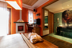 Hotel Isolabella Music Room