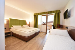 camera tripla SUPERIOR