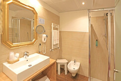 Family Suite Bagno