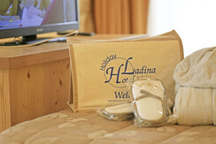 J.S. Dafne dettaglio