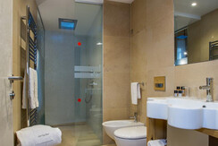 Hotel orso grigio suite bagno2