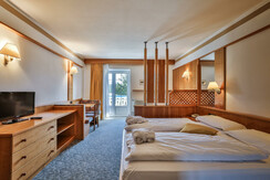 Standard quadrupla 1