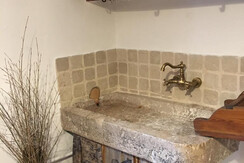 4d98f4d9-c777-401c-b94e-4b8688c61aa2