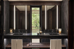 22_ROY_MASTER BATHROOM-min