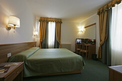 Liberty_hotel_male
