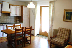 appartamenti campiglio_al mistrin_cucina2