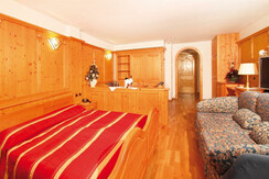 Camera gold prestige