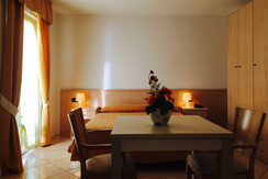 monolocale matrimoniale rta Miralago Canzolino