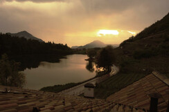 tramonto vacanze romantiche Miralago trentino