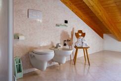 MANSARDA bagno con doccia