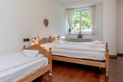 _TRILOCALE CON 2 BAGNI camera a 3 letti singoli