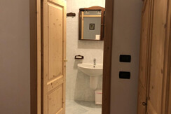 TRILOCALE CON 2 BAGNI bagno in camera matrimoniale