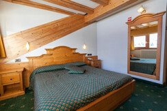 matrimoniale superior 4