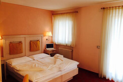 -Campitello_Camera-Matrimoniale