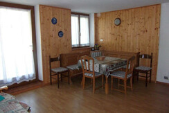 Angolo soggiorno app piano terra 1