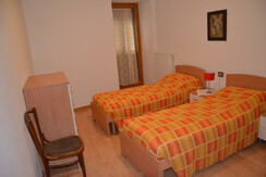 Vacanze_Casa_del_sole_giallo_2