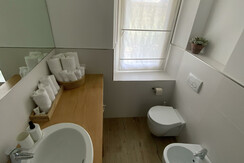 BATHROOM2