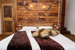 Montreal - cottage room