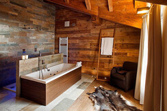 Montreal - cottage room