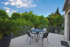 DED00ABD-B183-4CCA-94A6-5A0AA1E3D42C