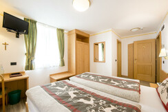 camera matrimoniale a canazei_camere a canazei_hot