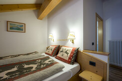 camera matrimoniale a canazei_camere a canazei_hot