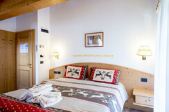 camera matrimoniale a canazei_camere a canazei_hot