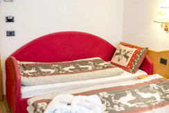 camera tripla a canazei_camere a canazei_hotel vil